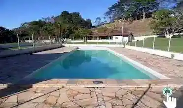 Sítios Coimbra II - Acomodações com sala, banheiro social, varanda e 4 dormitórios, sendo 3 suítes, piscina, churrasqueira, cozinha equipada com geladeira, fogão industrial, freezer..